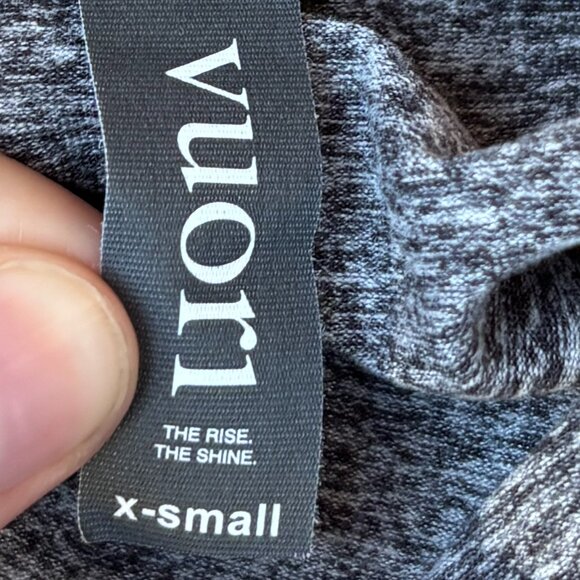 Vuori Performance Jogger and Vuori Energy Top Long - Picture 8 of 13